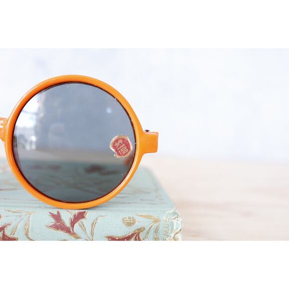 Vintage sunglasses 1970s round Grandmacore Made In Japan Pin hinge Pop Art main image 7